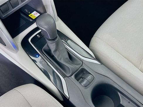 Certified 2022 Toyota Corolla Cross LE FWD image 16