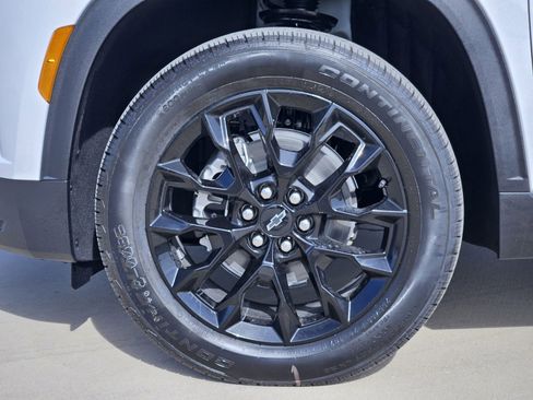 New 2026 Chevrolet Traverse LT w/ Midnight/Sport Edition AWD/4WD image 13