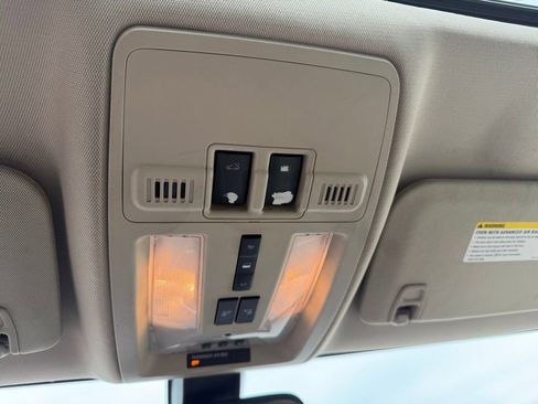 Used 2015 Cadillac SRX Luxury FWD image 16