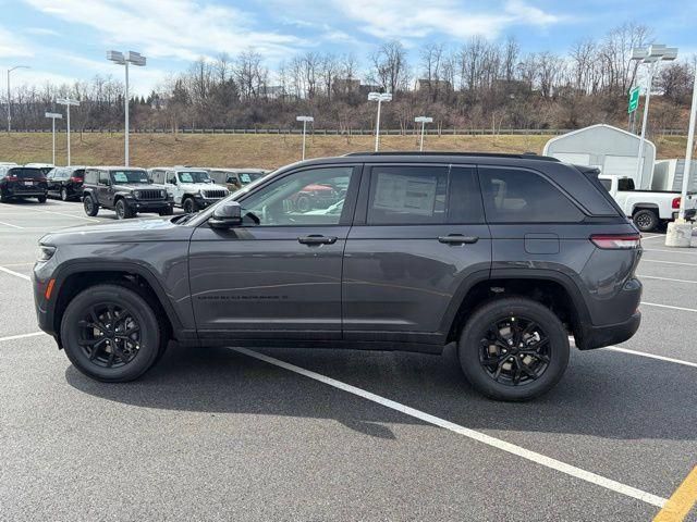 New 2026 Jeep Grand Cherokee Altitude AWD/4WD image 4