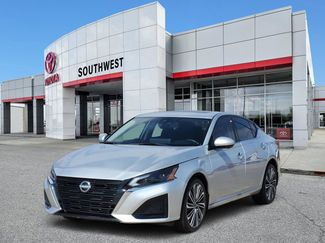 Used 2023 Nissan Altima 2.5 SL video 2