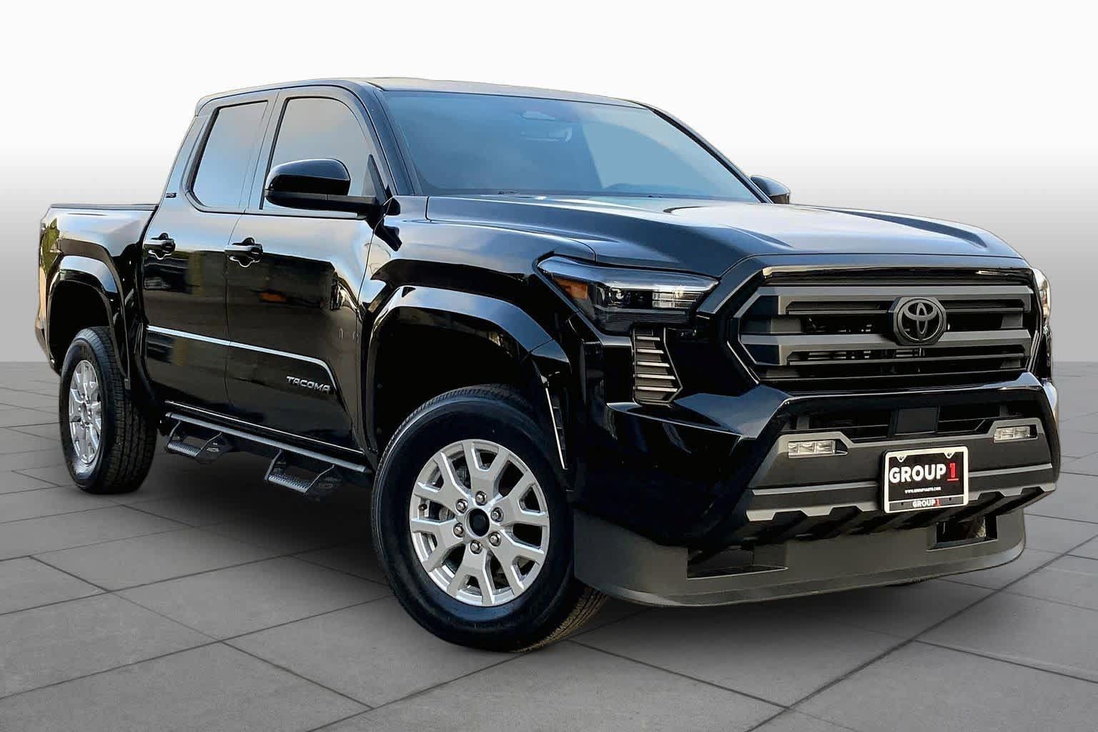 Used 2025 Toyota Tacoma SR5 AWD/4WD image 3