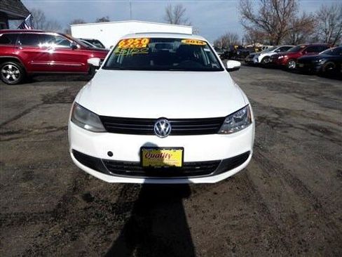 Used 2014 Volkswagen Jetta SE image 4