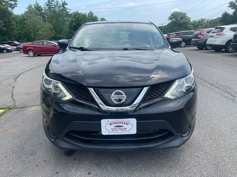 Used 2019 Nissan Rogue Sport S w/ Appearance Package AWD/4WD image 2