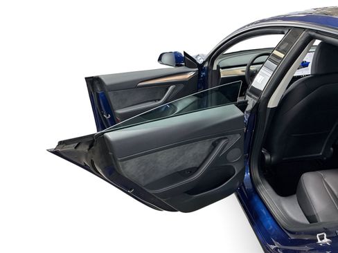 Certified 2023 Tesla Model 3 Performance AWD/4WD image 10
