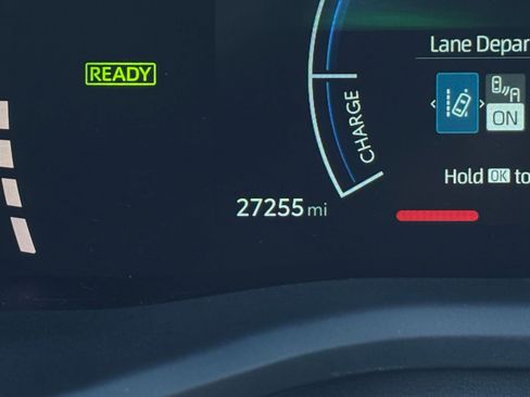 Used 2025 Toyota Camry SE image 45