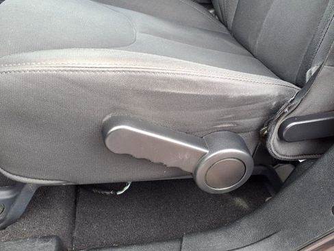 Used 2017 Jeep Wrangler Unlimited Sport image 5