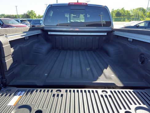 New 2026 Nissan Frontier PRO-4X AWD/4WD image 8