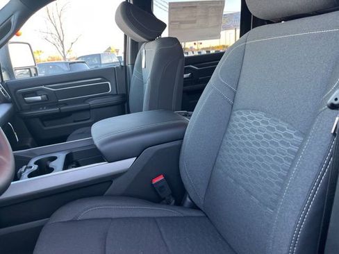 New 2026 RAM 2500 Big Horn AWD/4WD image 8