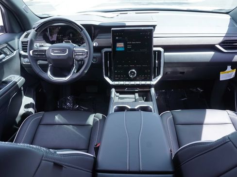 New 2026 GMC Acadia Denali w/ Super Cruise Package FWD image 12