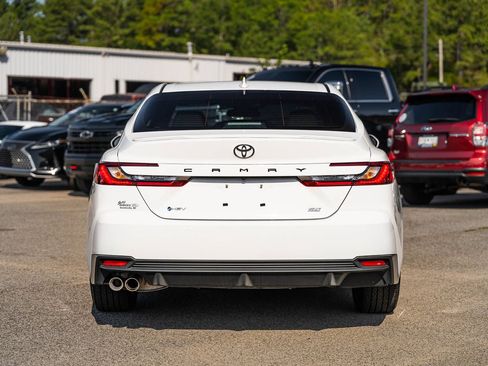 Used 2026 Toyota Camry SE FWD image 6