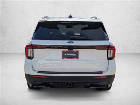 New 2025 Ford Explorer ST-Line image 8