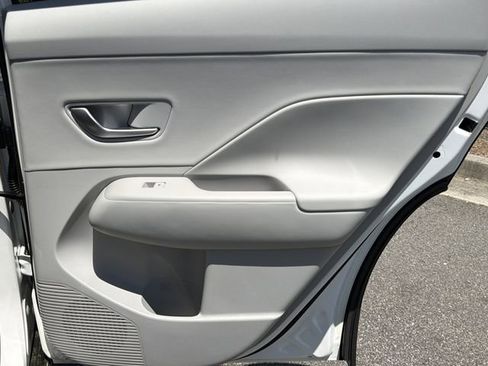 New 2026 Hyundai Kona Limited FWD image 18