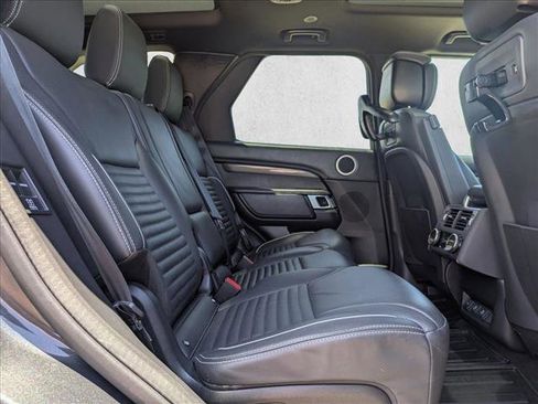 Used 2024 Land Rover Discovery Metropolitan Edition AWD/4WD image 19