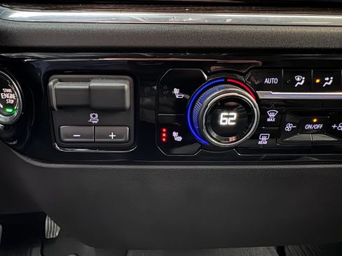 Certified 2025 Chevrolet Silverado 2500 LT w/ Convenience Package AWD/4WD image 24