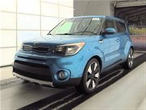 Used 2018 Kia Soul + FWD image 5