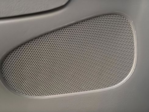 Used 2006 Ford E-150 and Econoline 150 XL Van 3D image 36