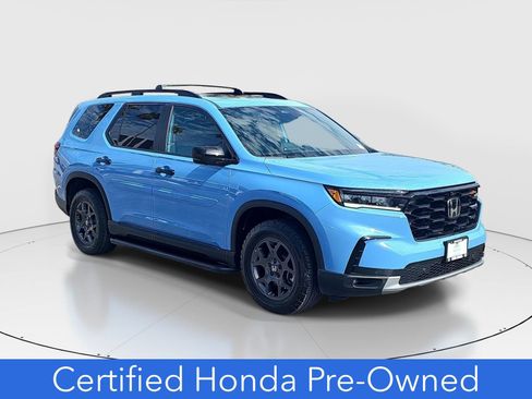 Certified 2024 Honda Pilot TrailSport image 3