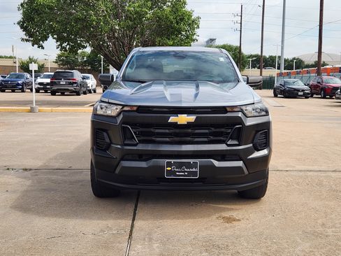 Used 2023 Chevrolet Colorado W/T RWD image 3