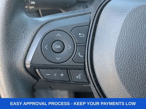 Used 2020 Toyota RAV4 LE image 29