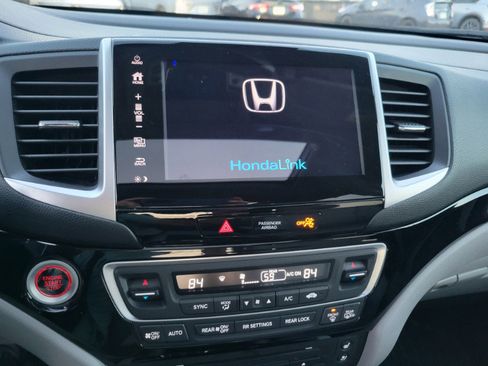 Used 2018 Honda Pilot Elite image 40