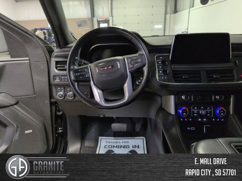 Used 2022 GMC Yukon XL SLT w/ SLT Luxury Package AWD/4WD image 14