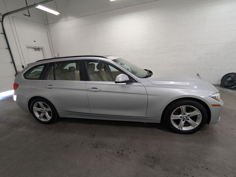 Used 2015 BMW 328i xDrive Wagon AWD/4WD image 3