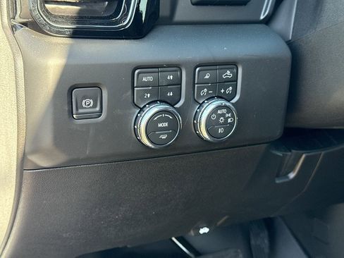 New 2026 GMC Sierra 2500 AT4 w/ AT4 Premium Plus Package image 12