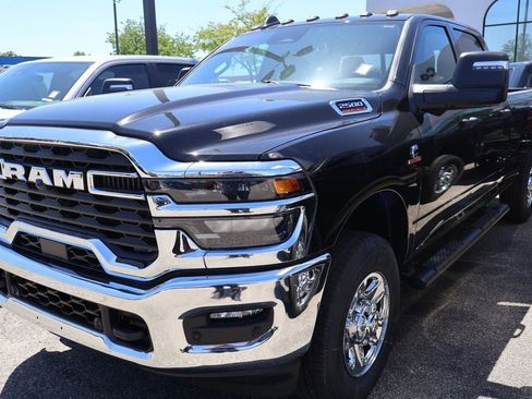New 2026 RAM 2500 Tradesman AWD/4WD image 2