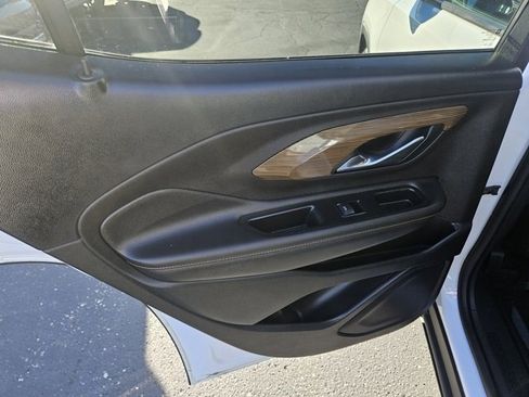 Used 2019 GMC Terrain SLE w/ Driver Convenience Package image 20