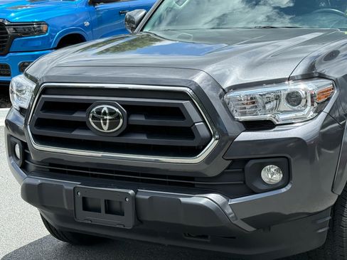 Used 2023 Toyota Tacoma SR5 AWD/4WD image 9