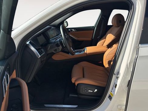 Certified 2023 BMW X6 xDrive40i image 4