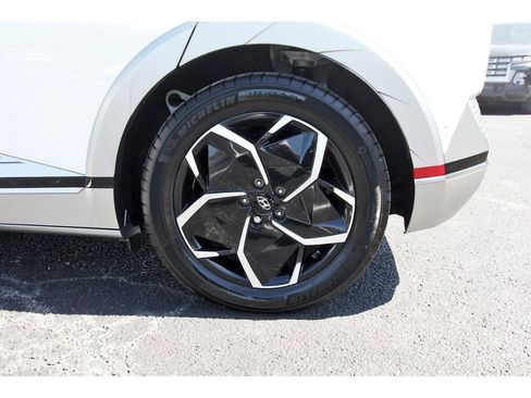 Used 2024 Hyundai Ioniq 5 Limited image 34