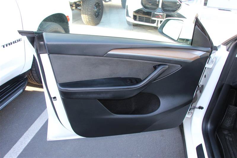 Used 2023 Tesla Model Y Long Range AWD/4WD image 13