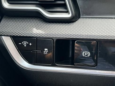 Used 2023 Kia Sportage LX FWD image 25