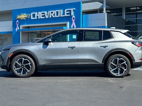 New 2026 Chevrolet Equinox EV LT image 6