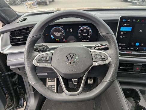 New 2026 Volkswagen Tiguan SE R-Line AWD/4WD image 13