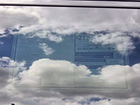 New 2026 Land Rover Range Rover Long Wheelbase SE image 18