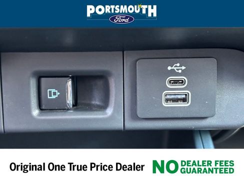 New 2025 Ford Maverick Lobo image 18