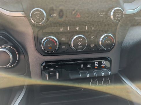 Used 2022 RAM 1500 Big Horn RWD image 4
