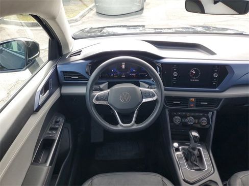 Used 2024 Volkswagen Taos SE image 26