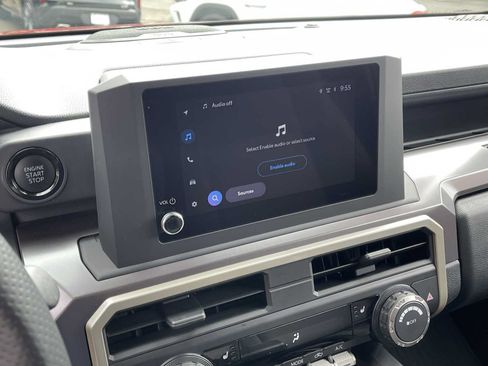 Certified 2025 Toyota Tacoma SR5 AWD/4WD image 26