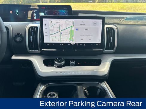 New 2025 Ford Expedition Active image 16