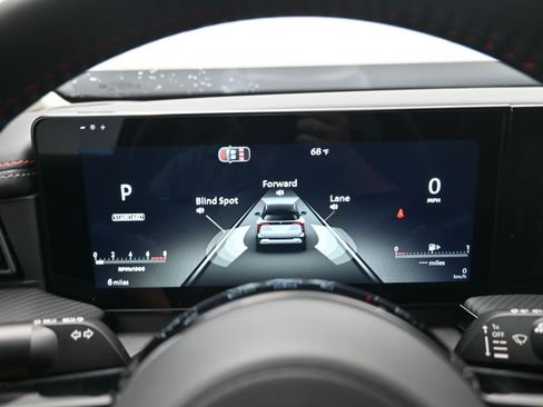 New 2026 Nissan Kicks SR image 13