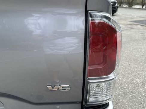 Used 2020 Toyota Tacoma TRD Off-Road w/ Technology Package image 36