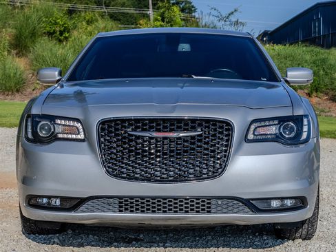 Used 2022 Chrysler 300 S RWD image 8