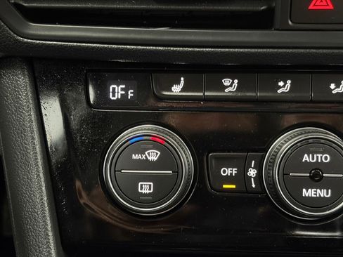 Used 2024 Volkswagen Jetta SE FWD image 25
