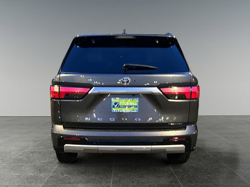 Used 2025 Toyota Sequoia 4WD image 7