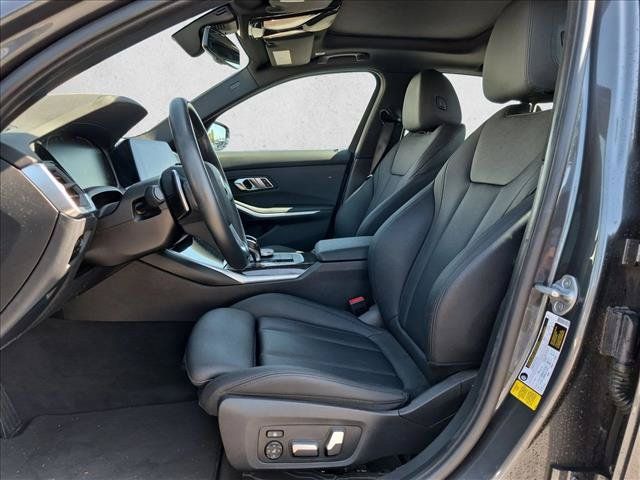 Used 2020 BMW 330i Sedan w/ Convenience Package RWD image 14
