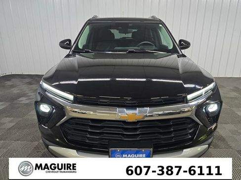 Used 2025 Chevrolet TrailBlazer LT w/ Driver Confidence Package AWD/4WD image 8